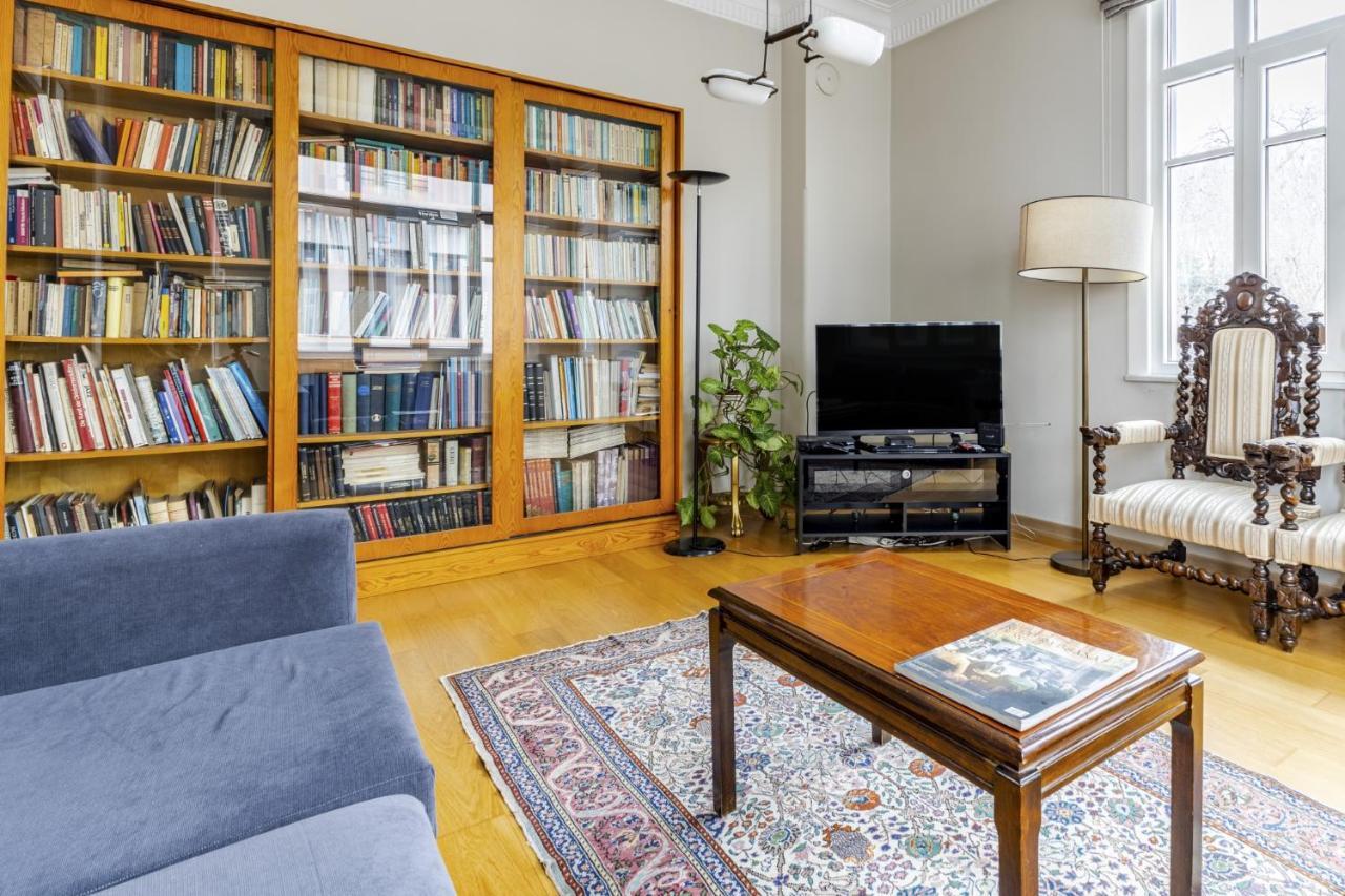 Flat With Balcony And Bosphorus View In Beyoglu Lejlighed Istanbul Eksteriør billede