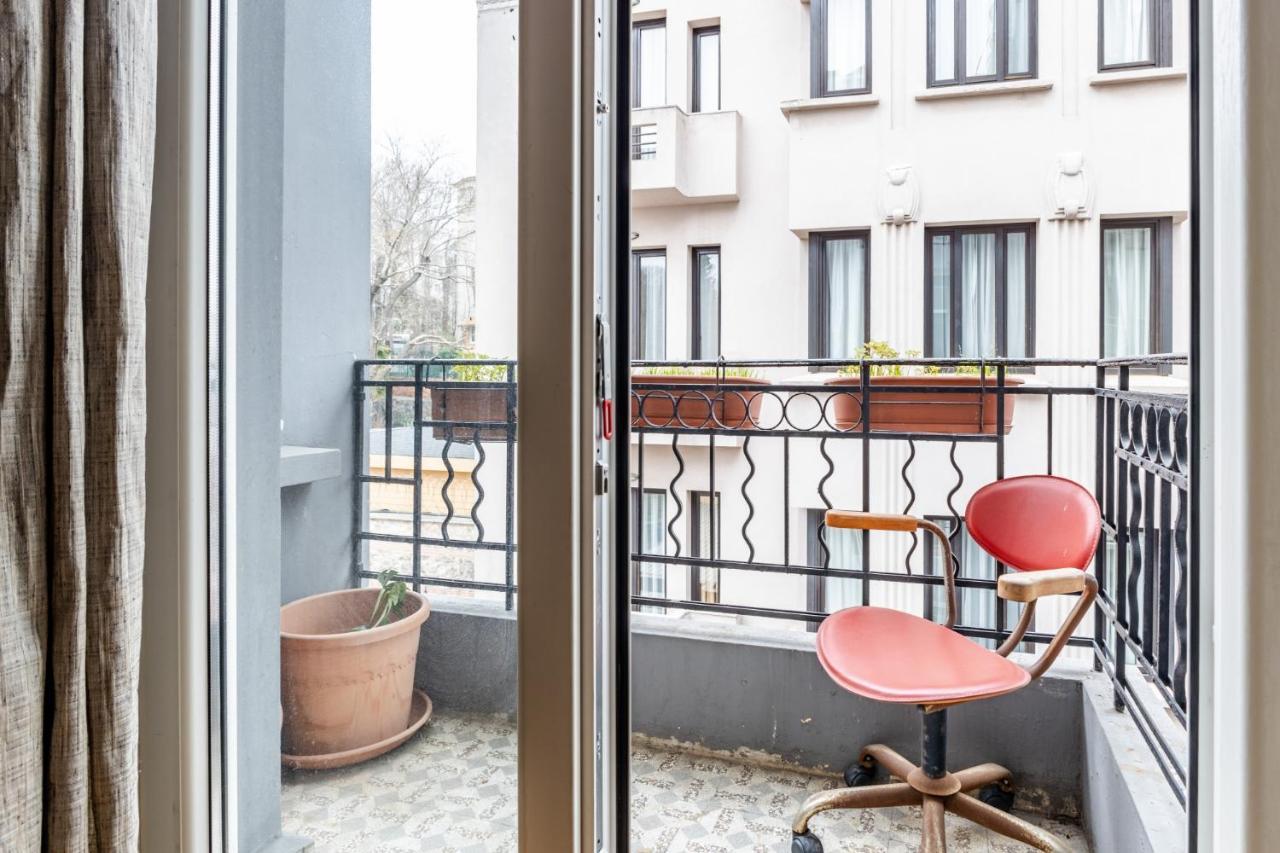 Flat With Balcony And Bosphorus View In Beyoglu Lejlighed Istanbul Eksteriør billede